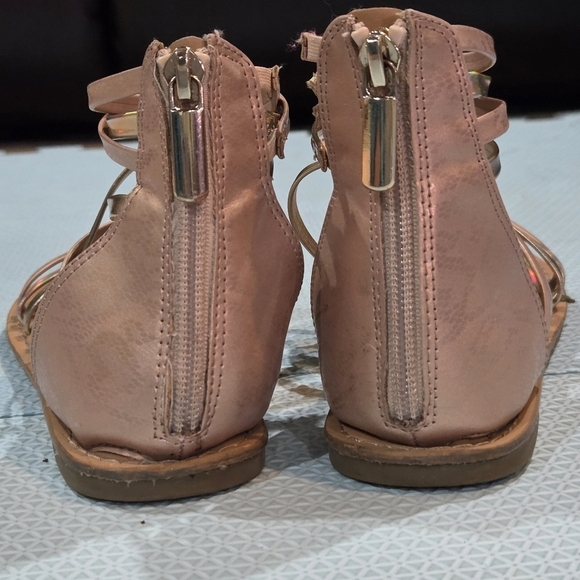 Girls Little Kid Strappy Flat Sandals - Tan and Iridescent Size 3 - Picture 6 of 9